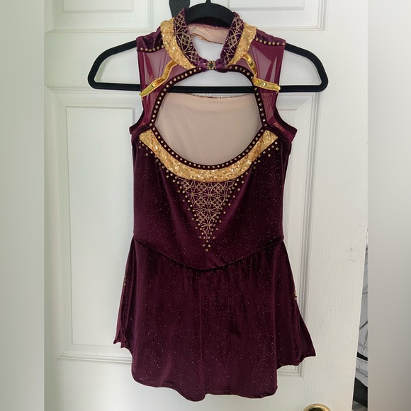 Skating dress - Picture 2 of 3